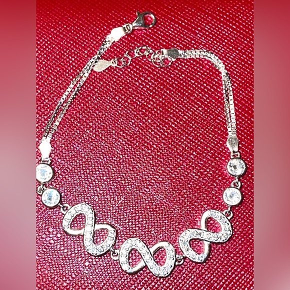 Infinity ♾️ bracelet - Picture 5 of 5